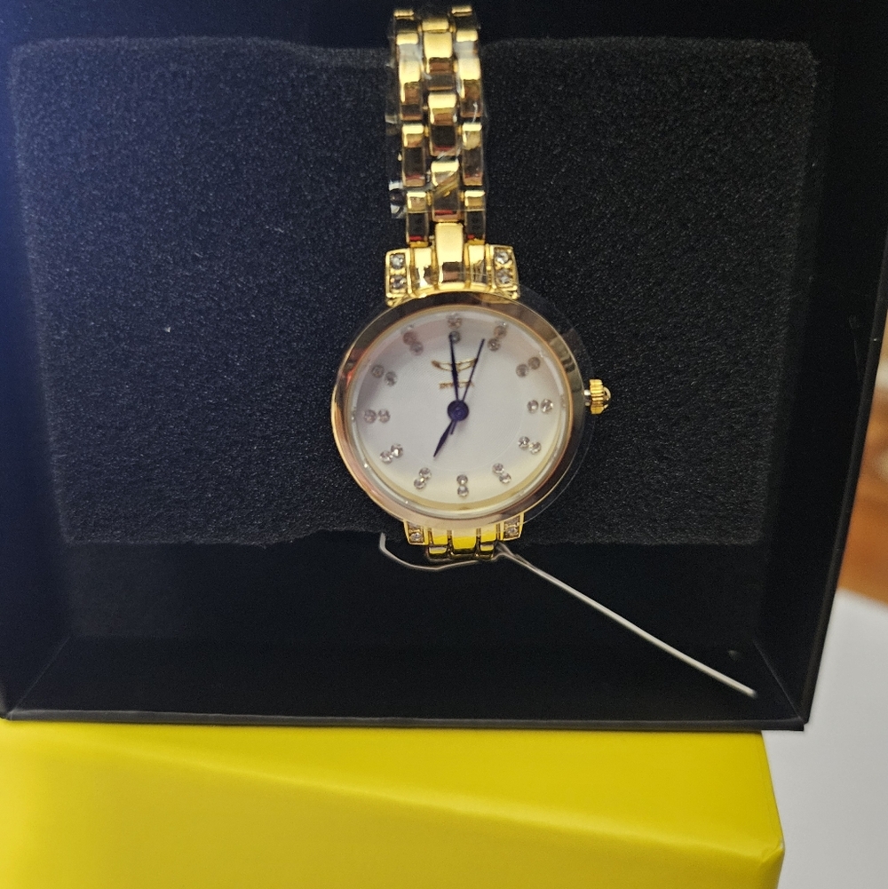 Invicta Women's Watch - Picture 7 of 8